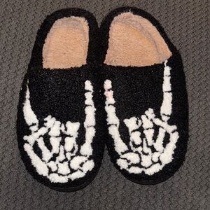Black and White Skeleton Hand Slippers